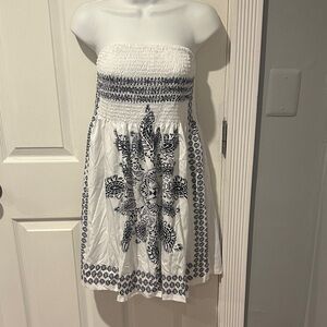 White and Black Strapless Dress